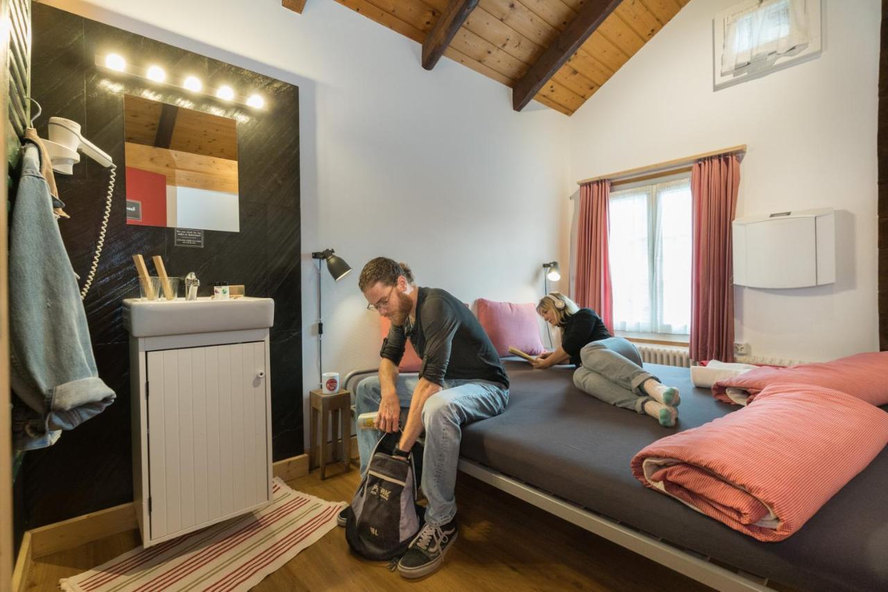 Balmers Hostel Unterseen Buitenkant foto