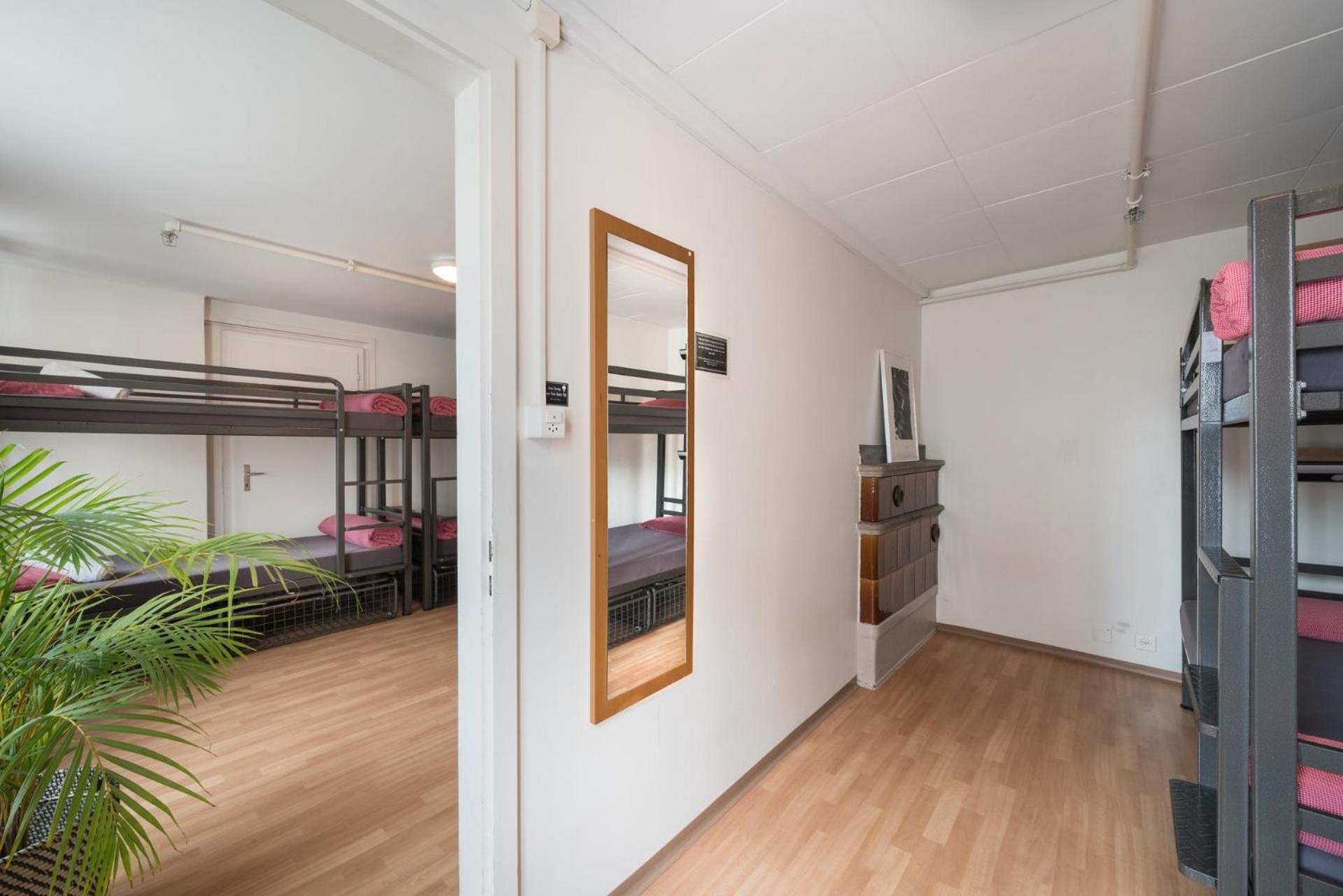 Balmers Hostel Unterseen Buitenkant foto