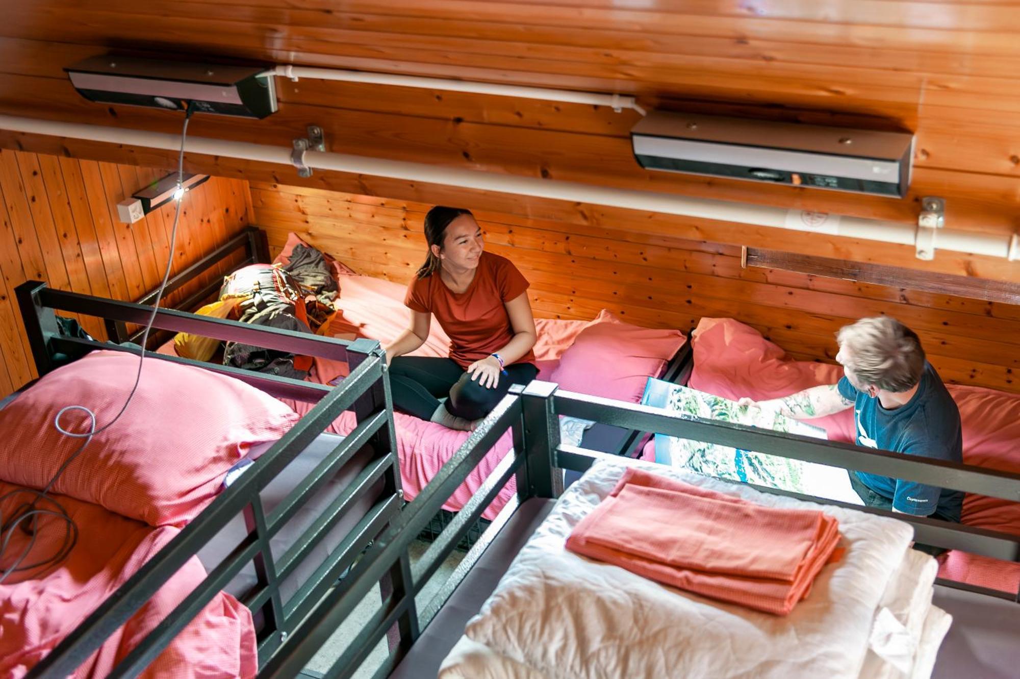 Balmers Hostel Unterseen Buitenkant foto